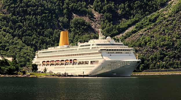 P_O_Oriana-0409-Strictly_Cruise_BerlitzCruiseGuide_EC.jpg